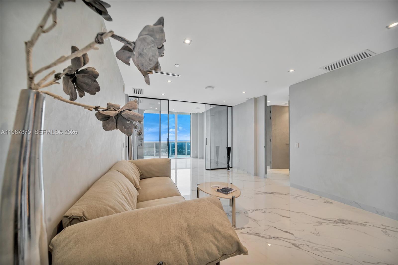 2711 S Ocean Dr #3905, Hollywood FL 33019