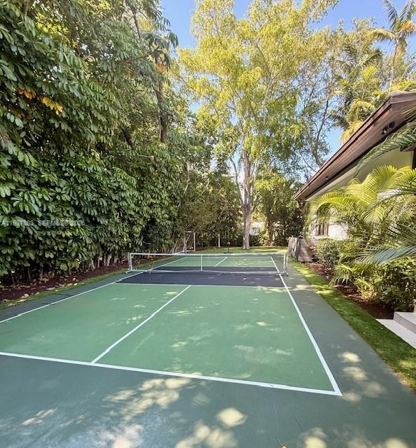 6371 SW 107th St, Pinecrest FL 33156