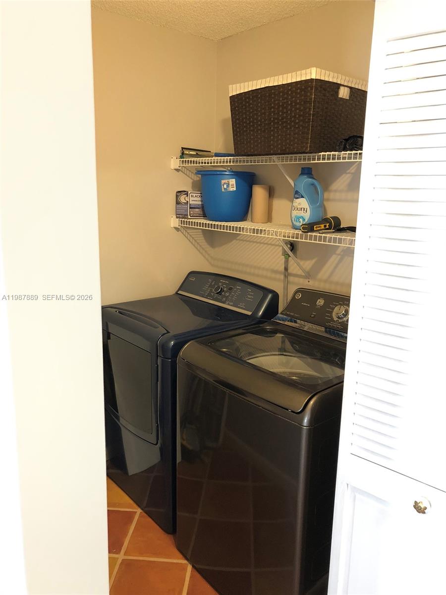 19901 E Country Club Dr #2206, Aventura FL 33180