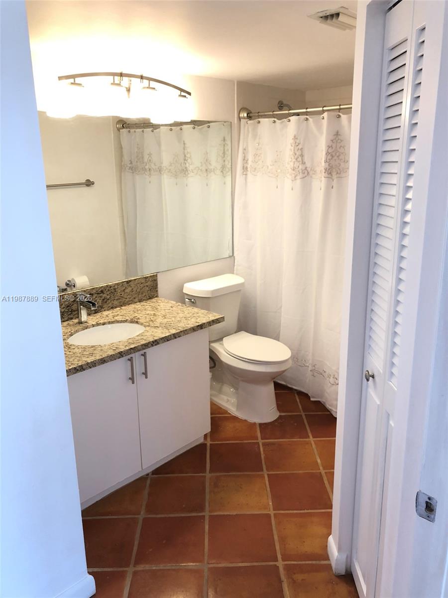19901 E Country Club Dr #2206, Aventura FL 33180