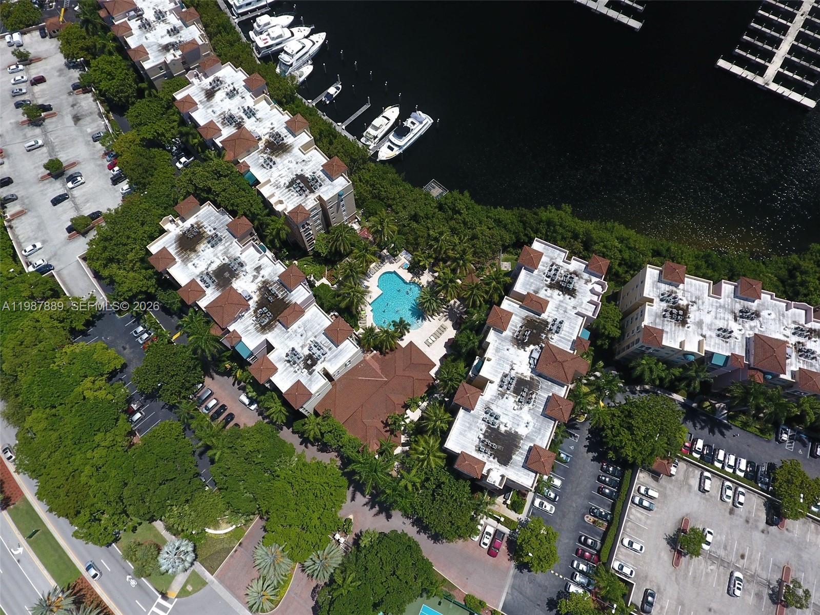19901 E Country Club Dr #2206, Aventura FL 33180