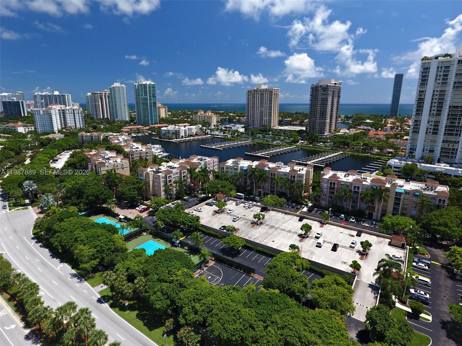 19901 E Country Club Dr #2206, Aventura FL 33180