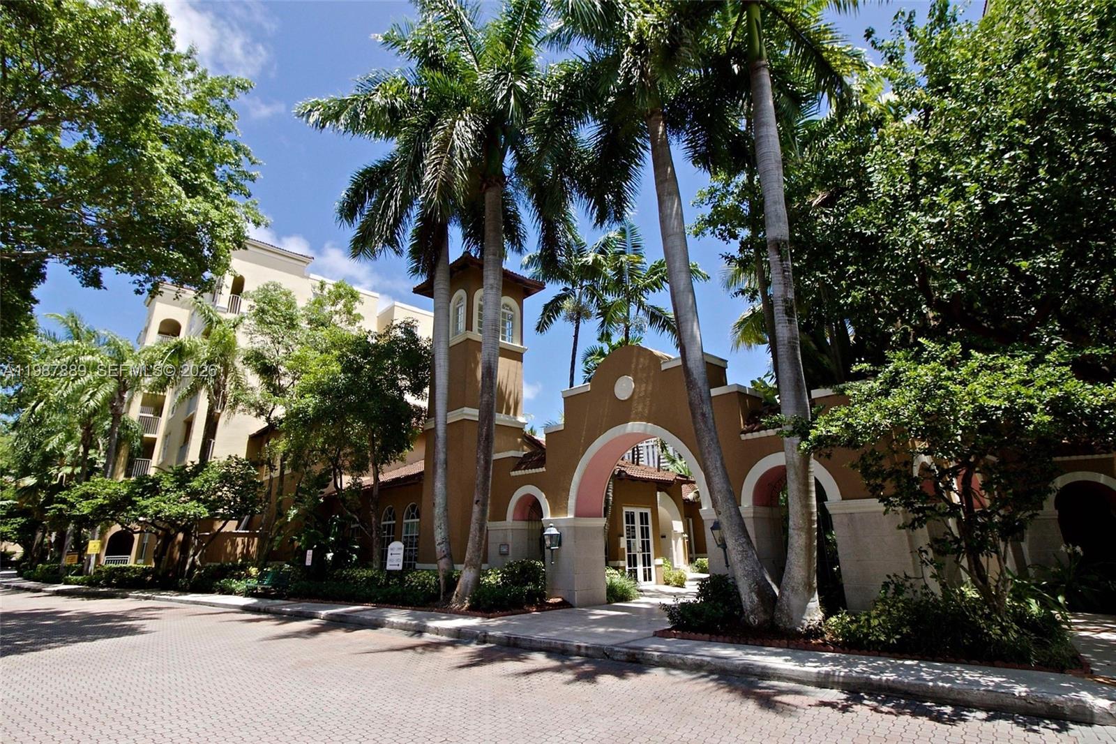 19901 E Country Club Dr #2206, Aventura FL 33180