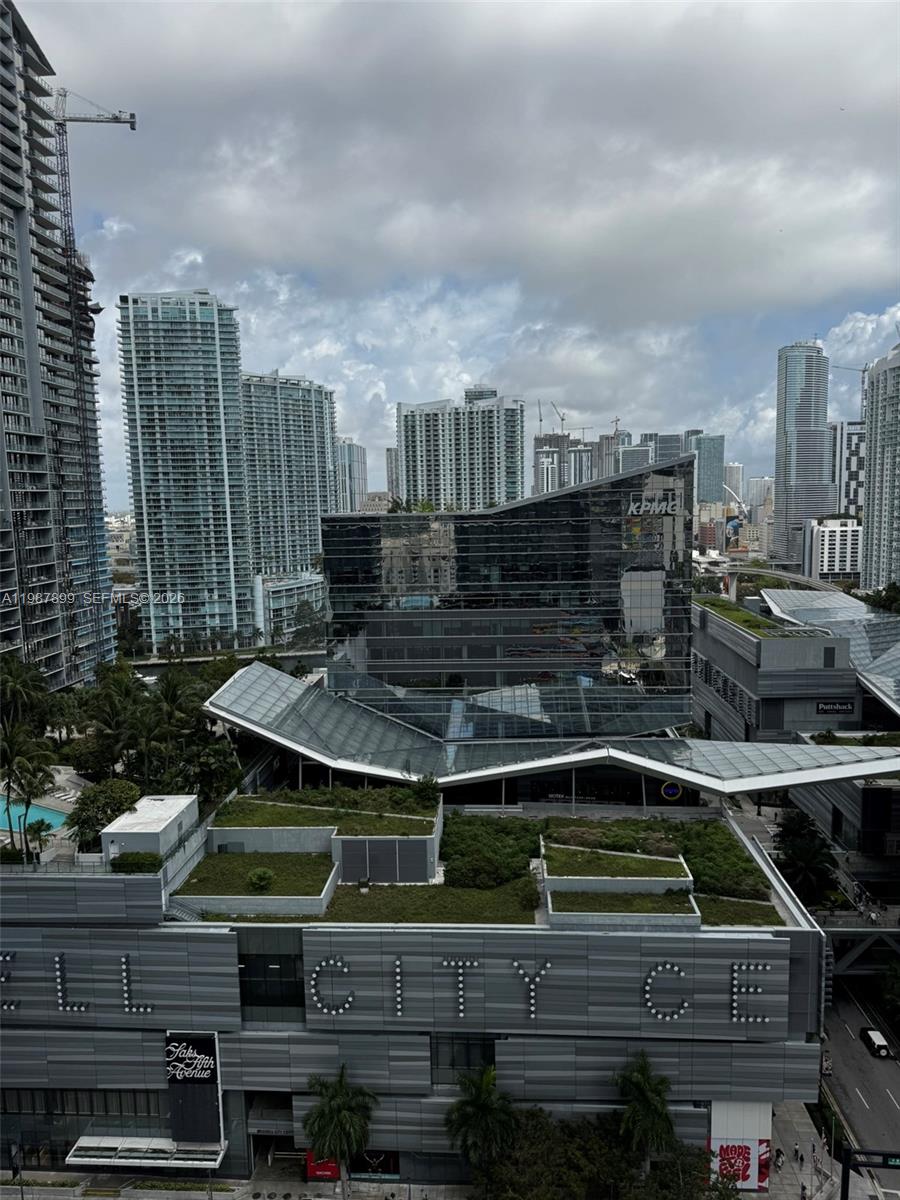 45 SW 9th St #2009, Miami FL 33130