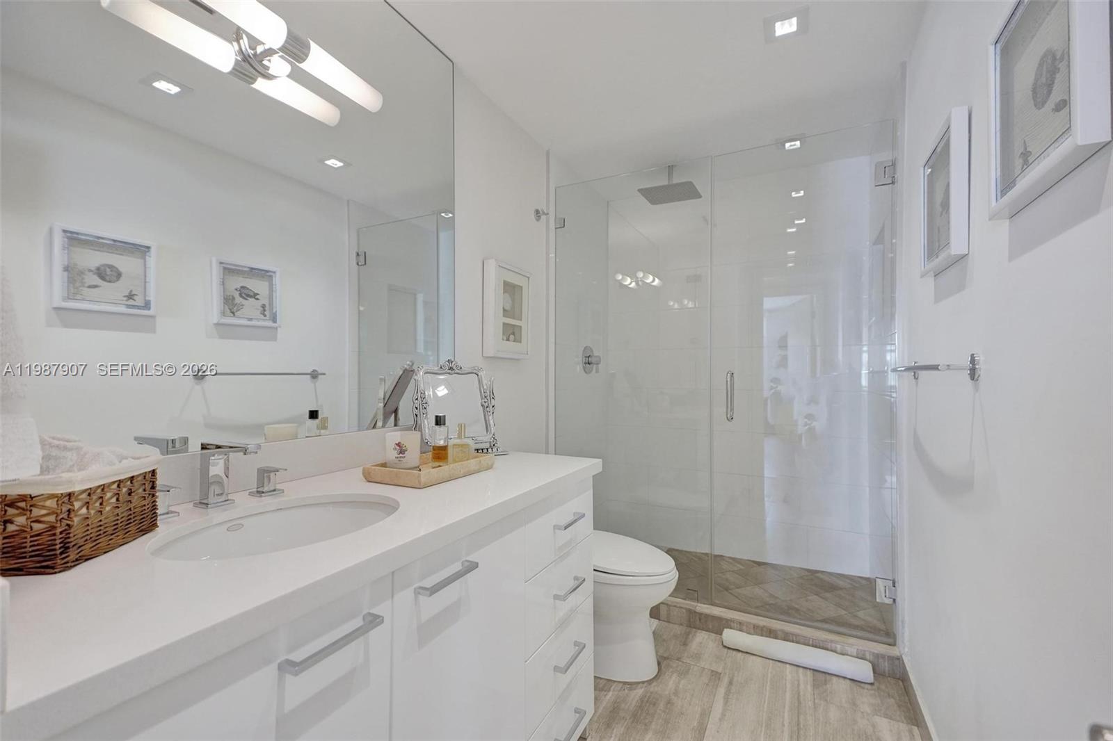 1121 Crandon Blvd #D1202, Key Biscayne FL 33149