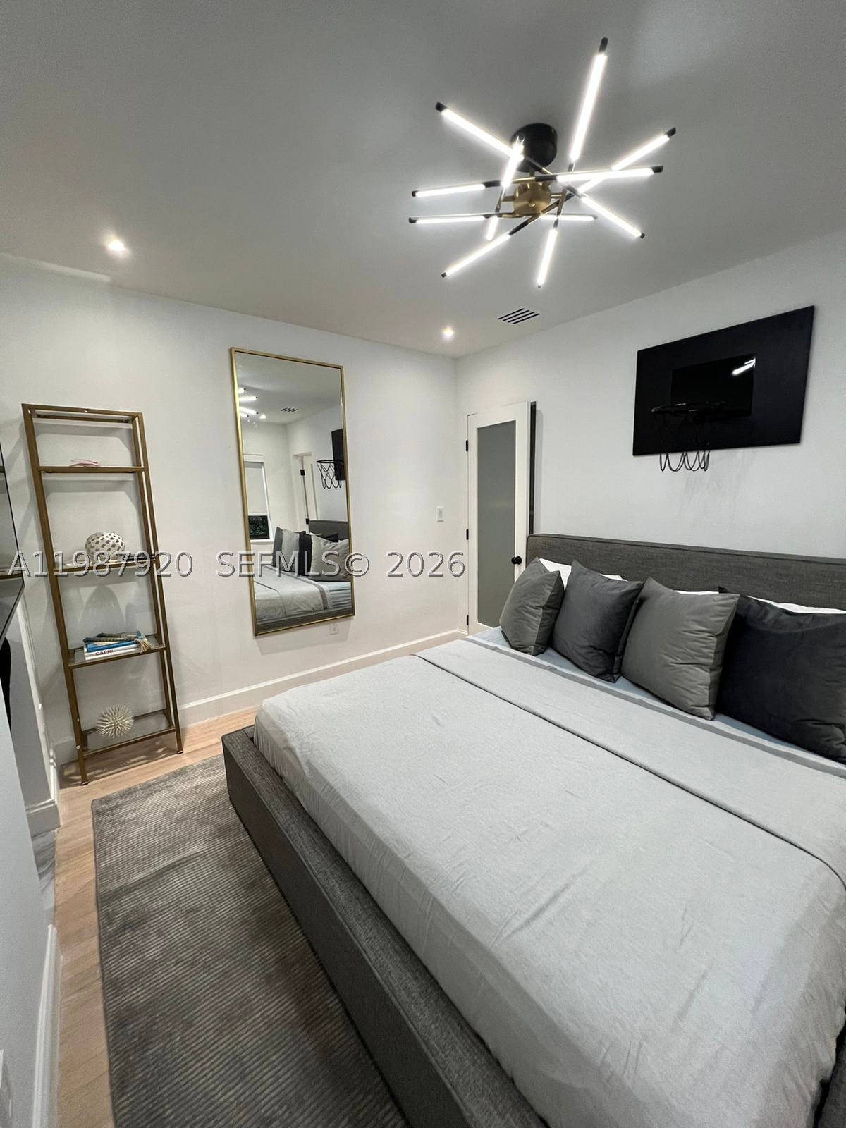 5173 Alton Rd, Miami Beach FL 33140