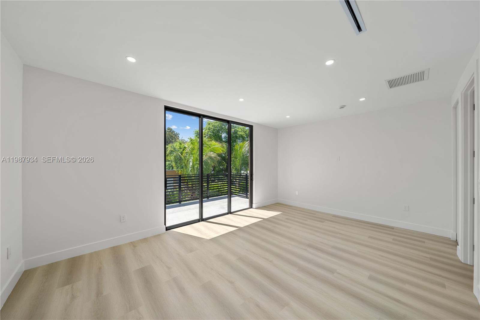 536 NW 48th ST, Miami FL 33127