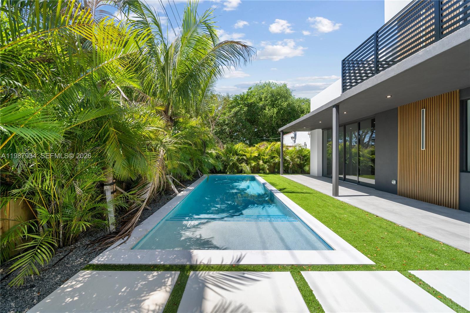 536 NW 48th ST, Miami FL 33127
