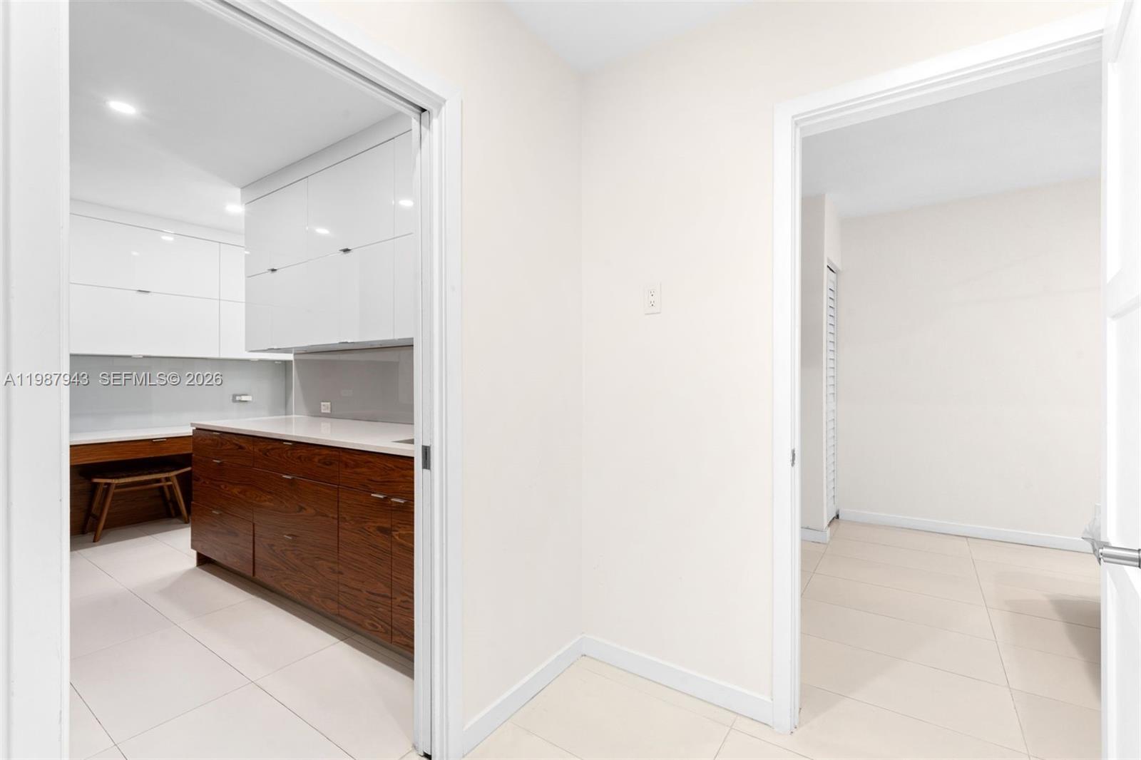 1525 Diplomat Pkwy, Hollywood FL 33019