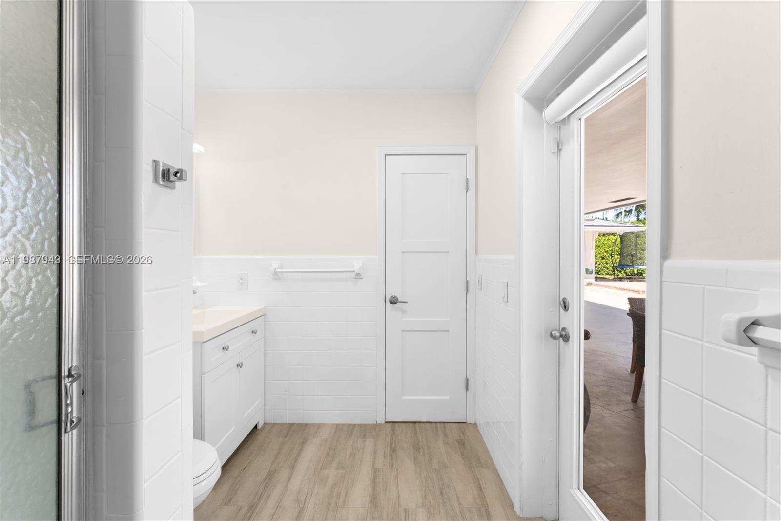 1525 Diplomat Pkwy, Hollywood FL 33019