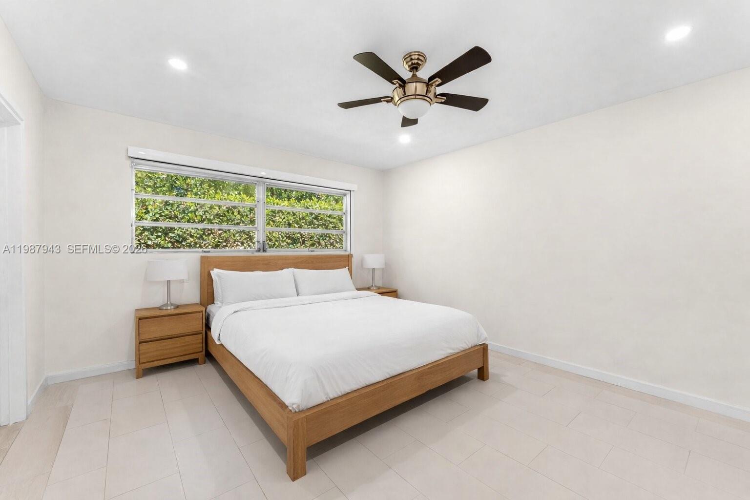 1525 Diplomat Pkwy, Hollywood FL 33019