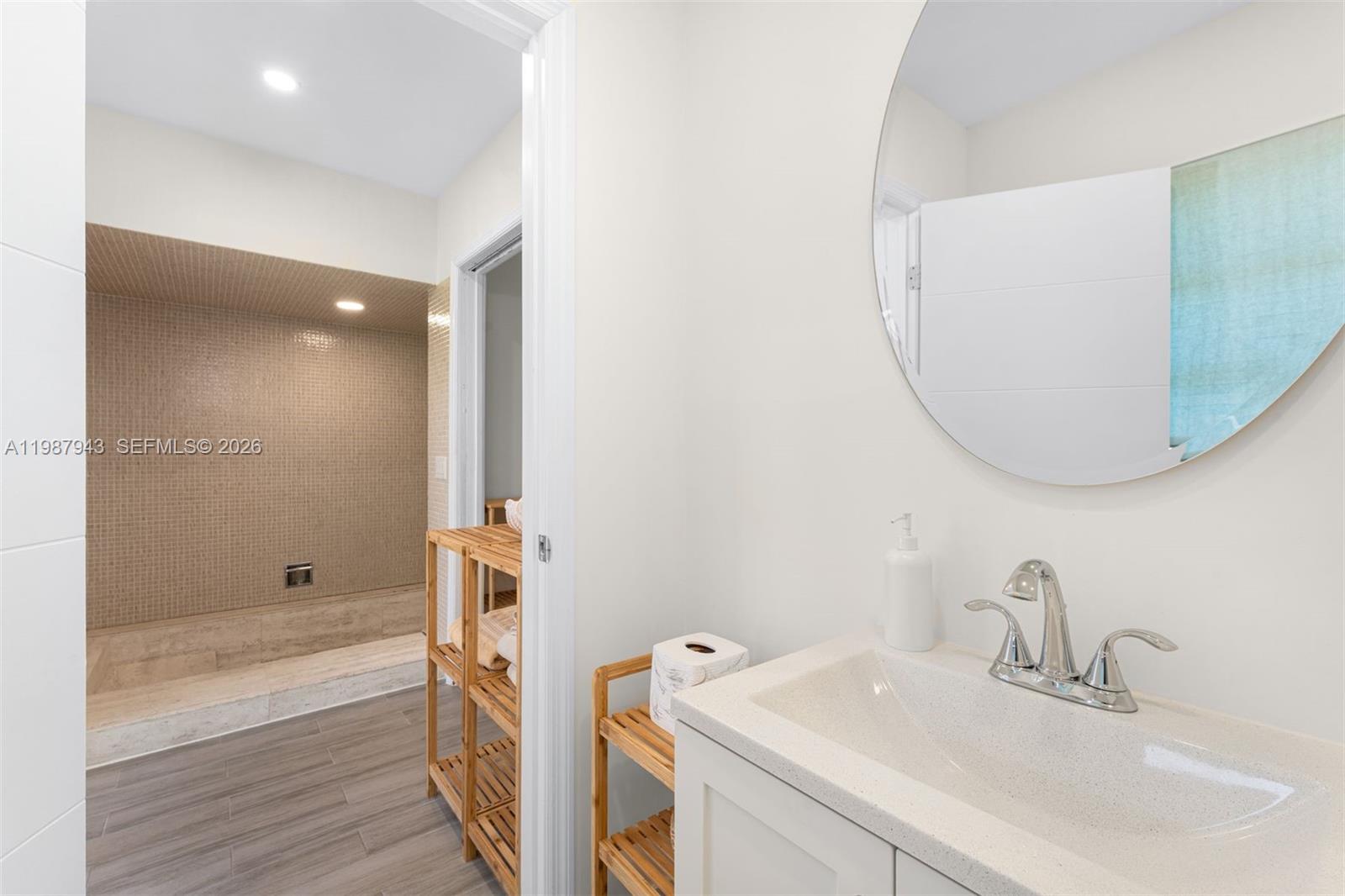 1525 Diplomat Pkwy, Hollywood FL 33019
