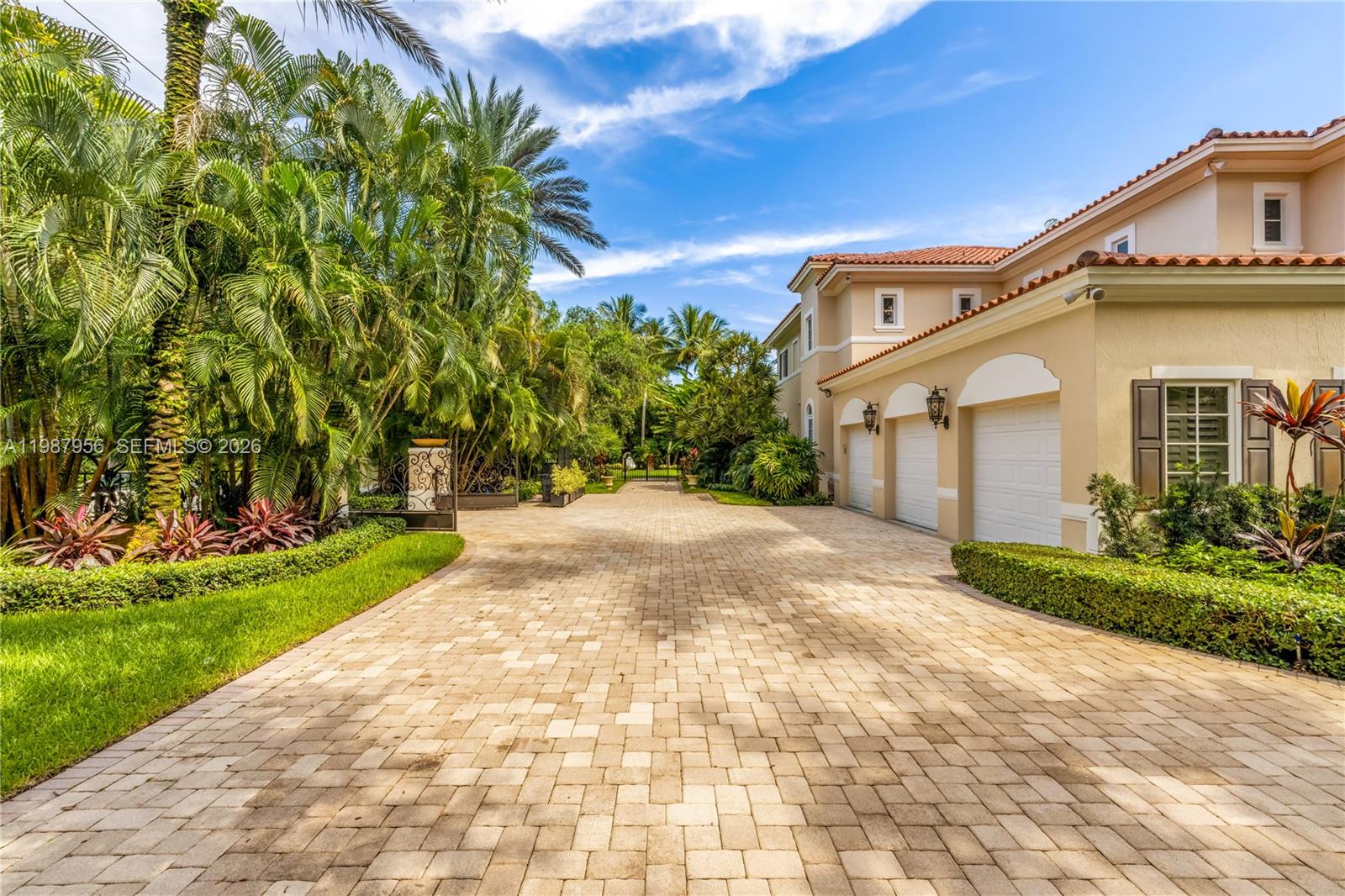 5250 Snapper Creek Rd, Coral Gables FL 33156