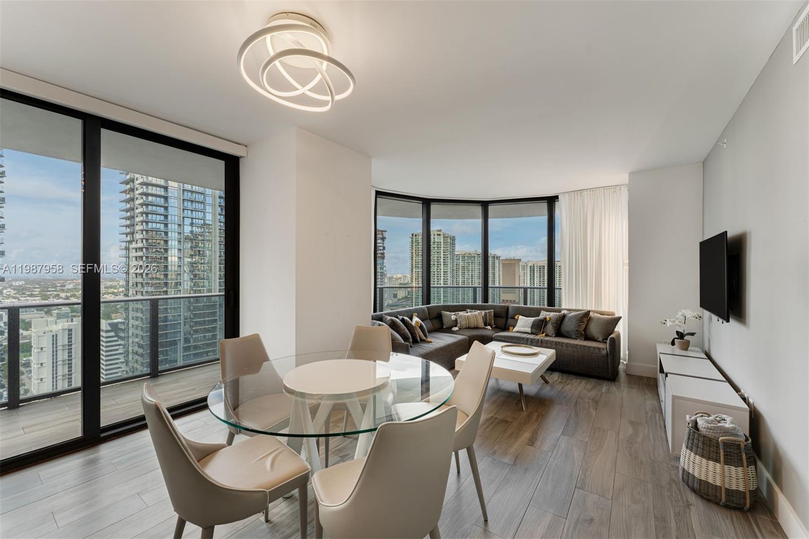801 S Miami Ave #3509, Miami FL 33130