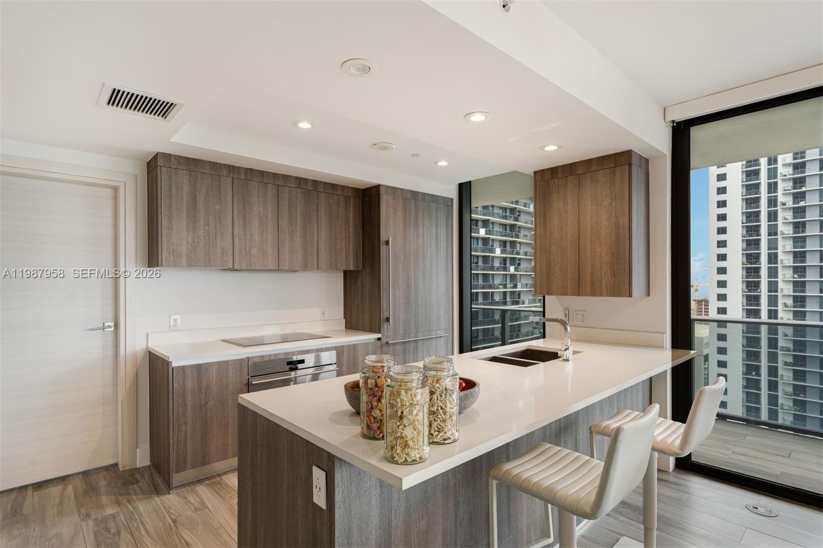 801 S Miami Ave #3509, Miami FL 33130