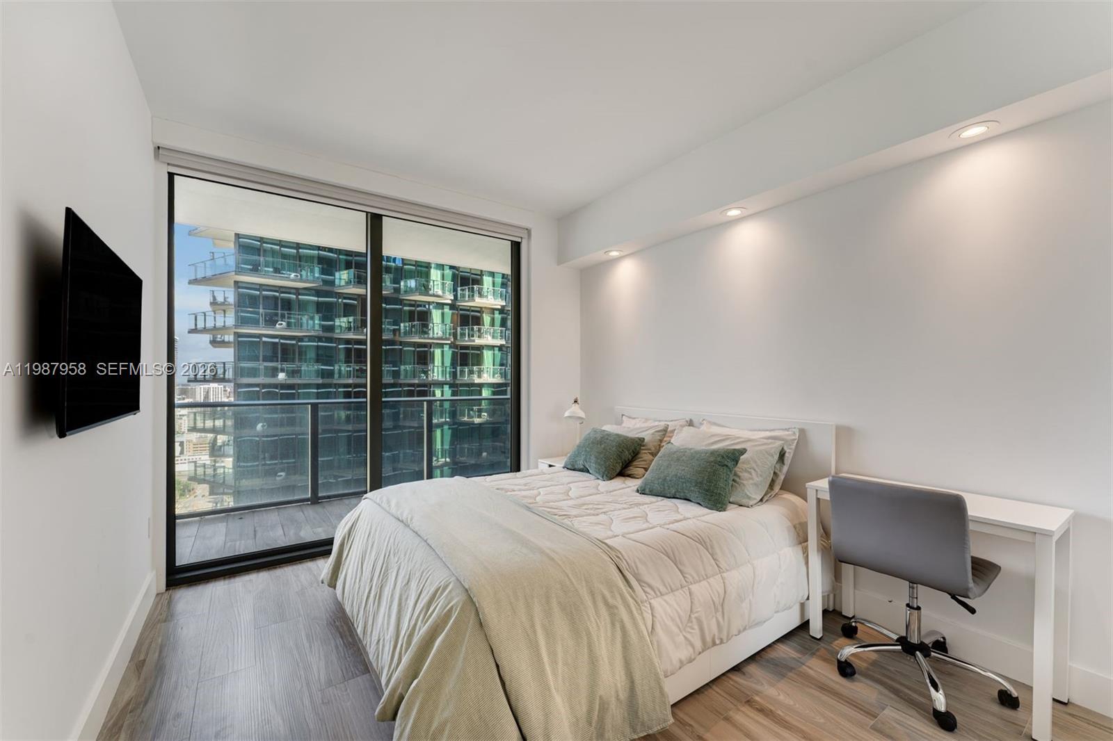 801 S Miami Ave #3509, Miami FL 33130