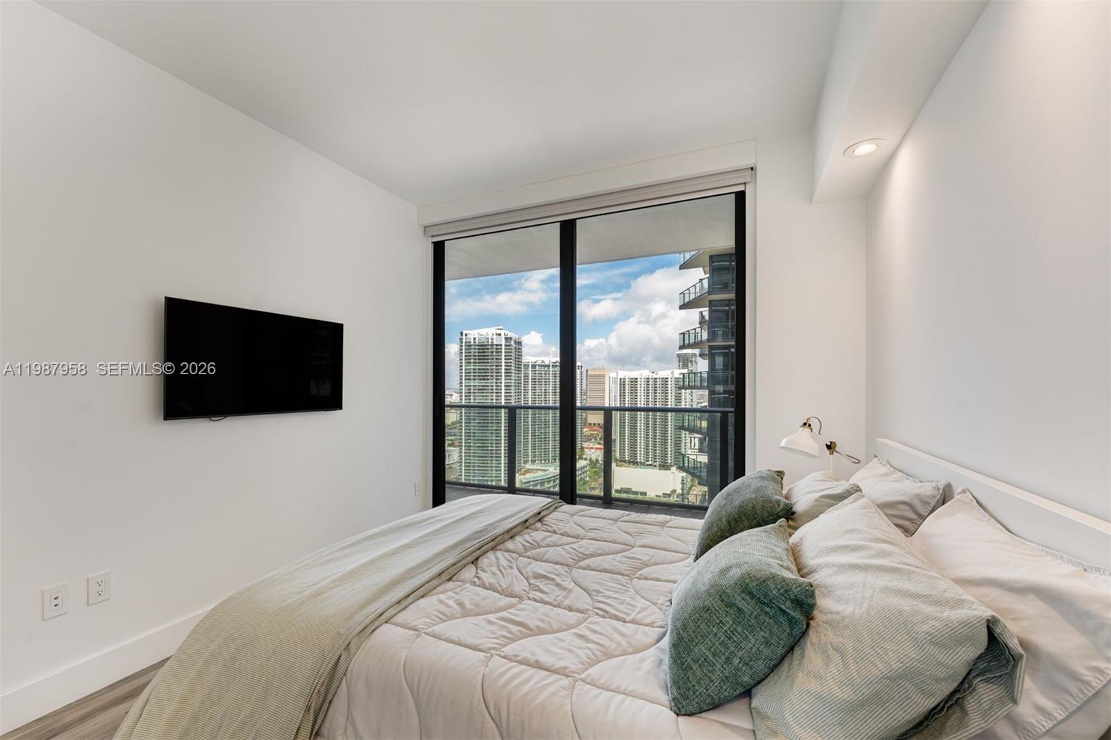 801 S Miami Ave #3509, Miami FL 33130