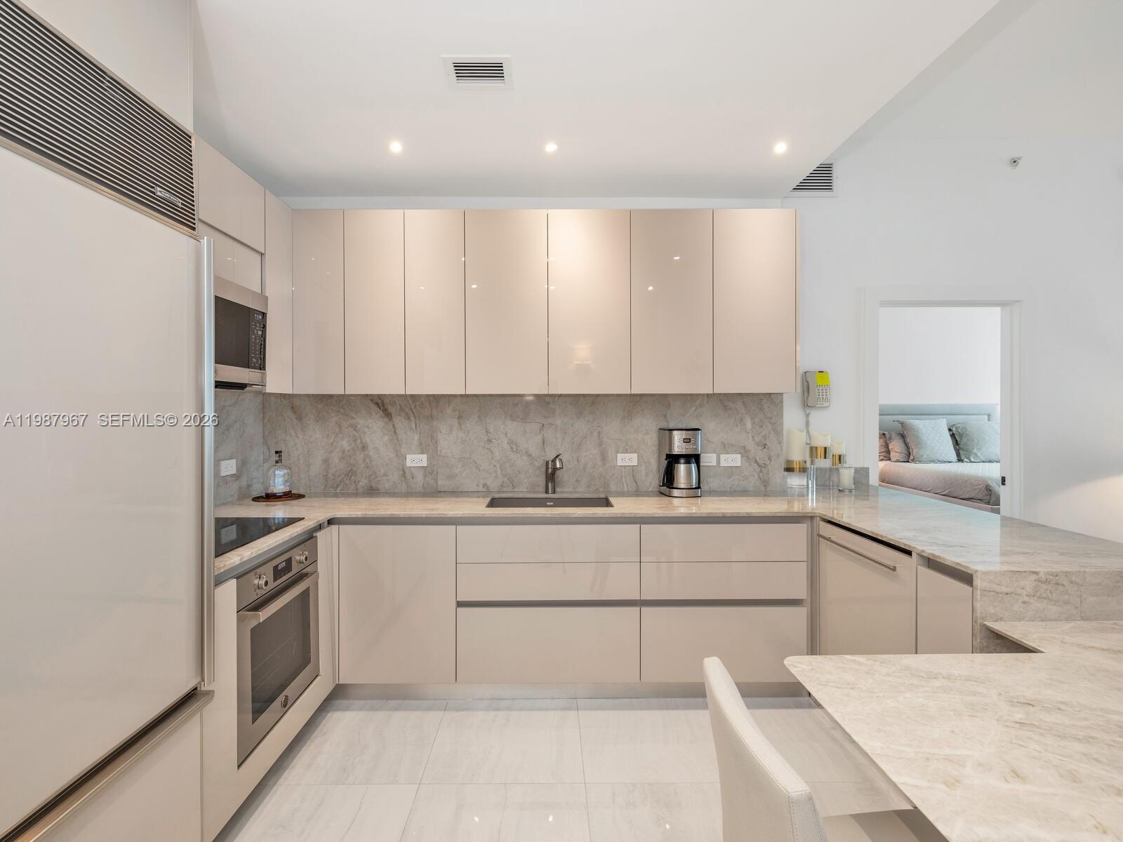 6799 Collins Ave #501, Miami Beach FL 33141