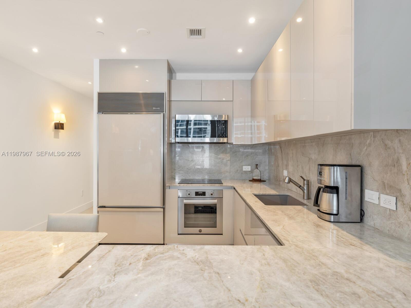 6799 Collins Ave #501, Miami Beach FL 33141