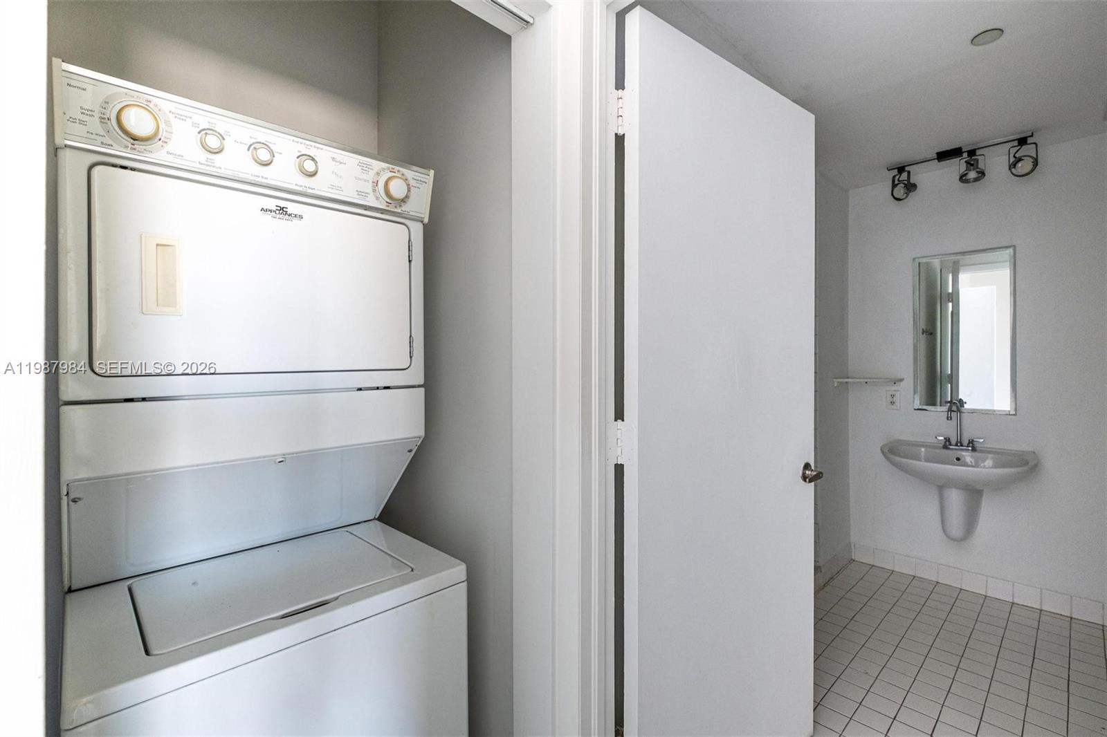 10 SW South River Dr #609, Miami FL 33130