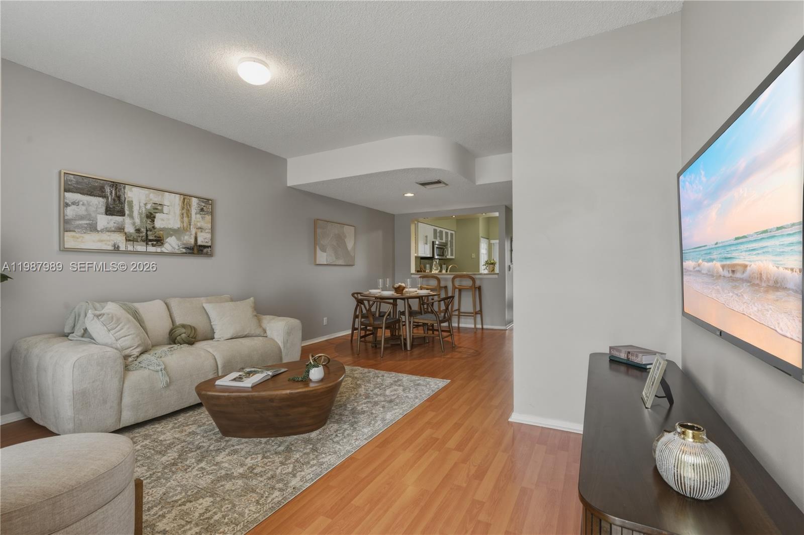 16635 Hemingway Dr, Weston FL 33326