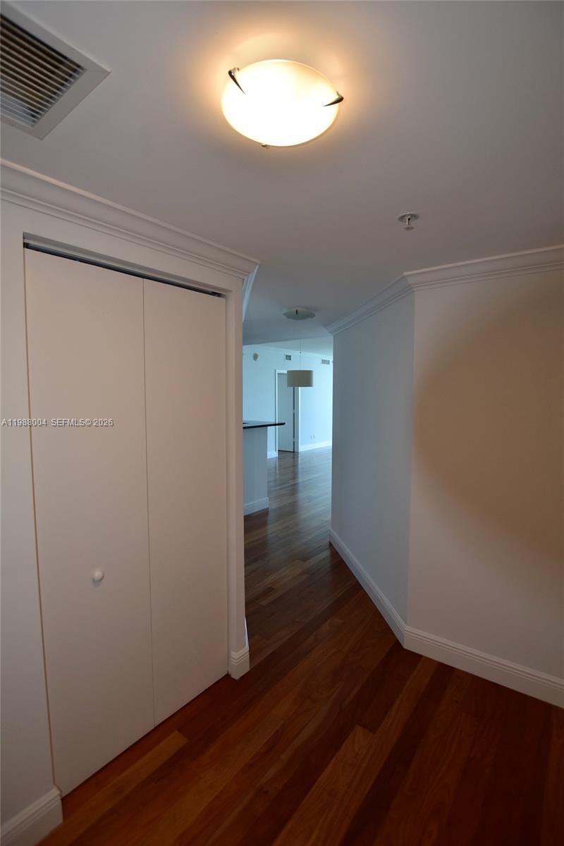 335 S Biscayne Blvd #4112, Miami FL 33131