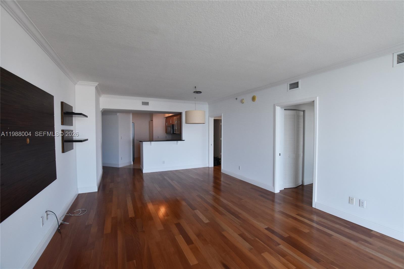 335 S Biscayne Blvd #4112, Miami FL 33131