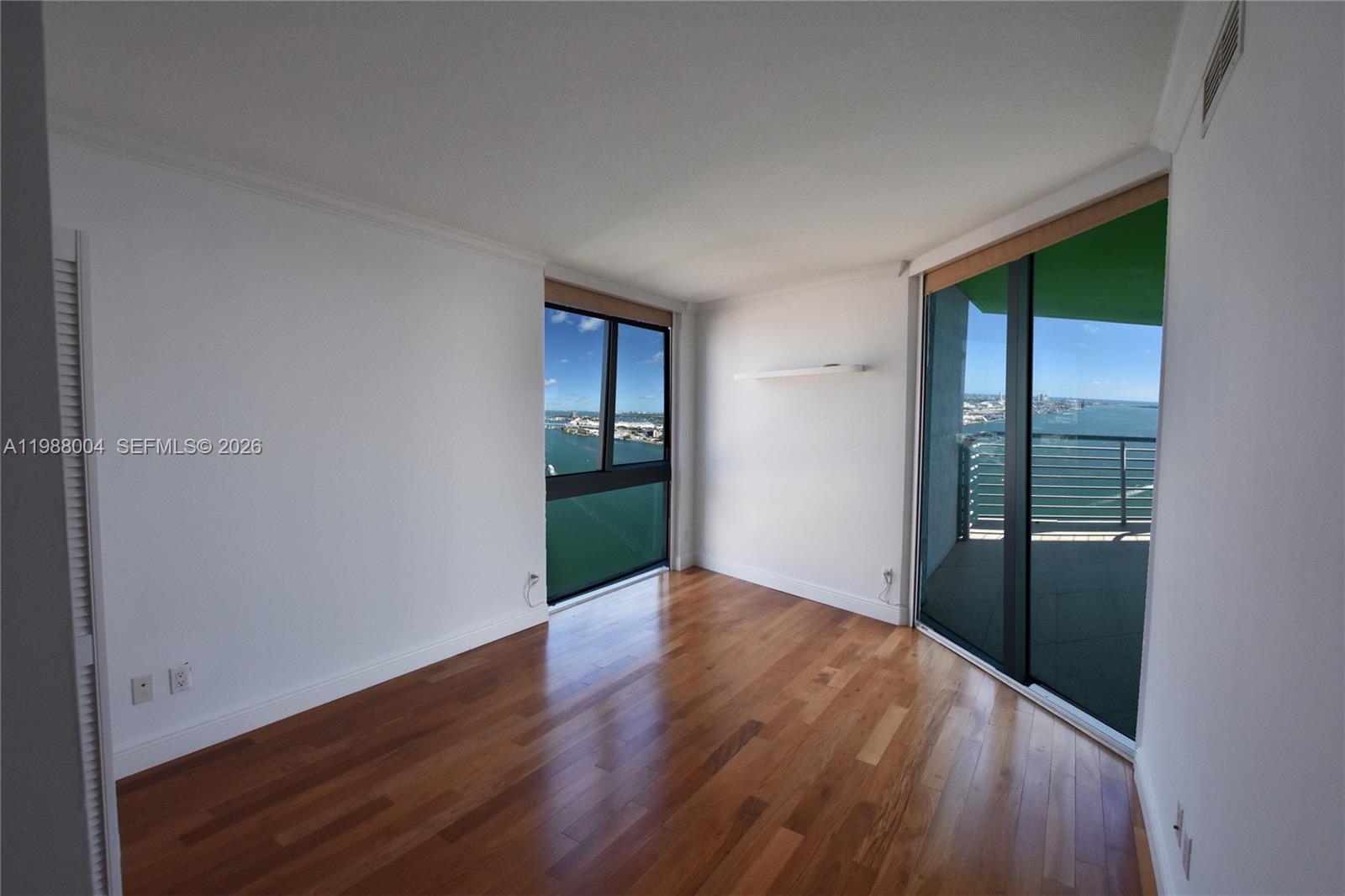 335 S Biscayne Blvd #4112, Miami FL 33131