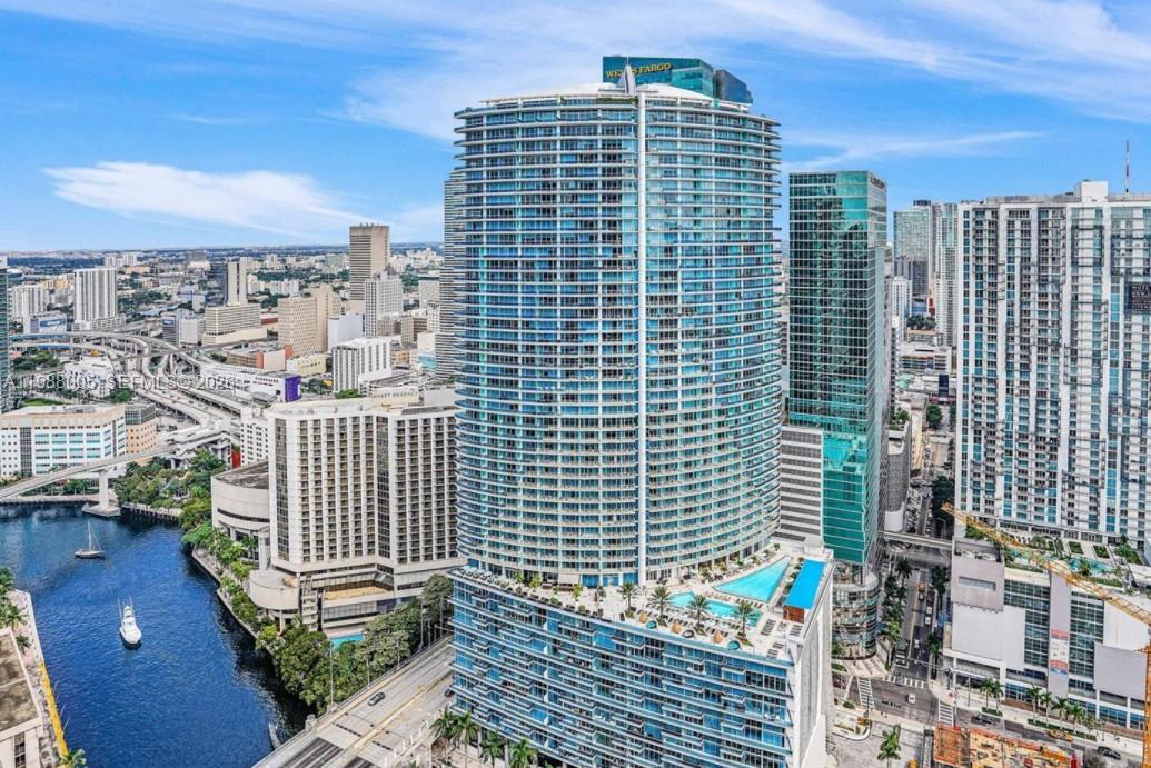 475 Brickell Ave #4310, Miami FL 33131