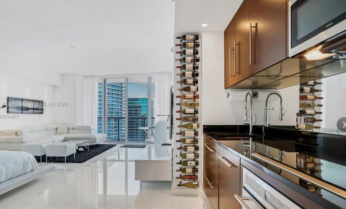 475 Brickell Ave #4310, Miami FL 33131