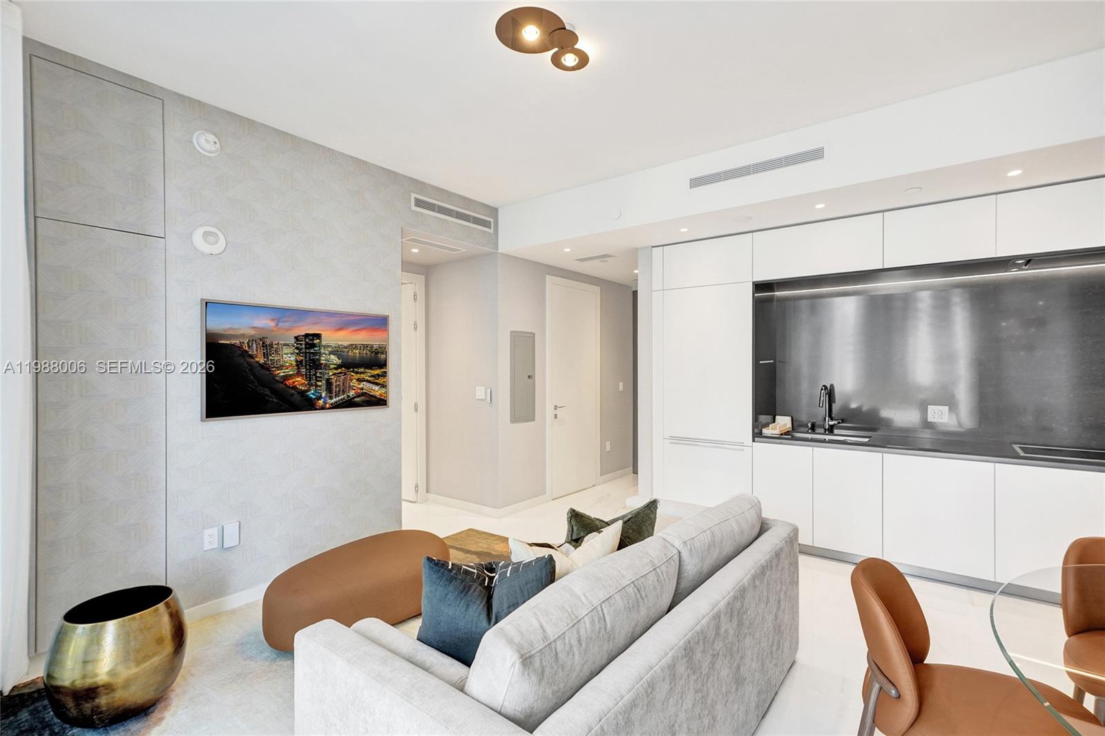 300 Biscayne Boulevard Way #1808W, Miami FL 33131