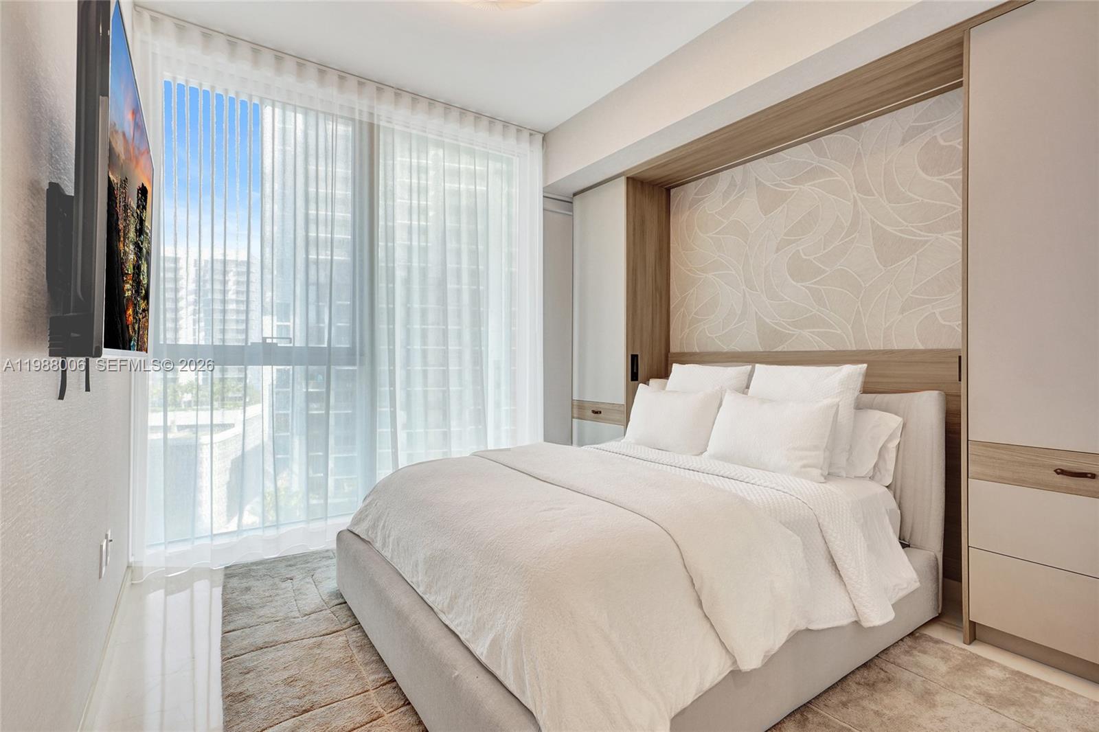 300 Biscayne Boulevard Way #1808W, Miami FL 33131