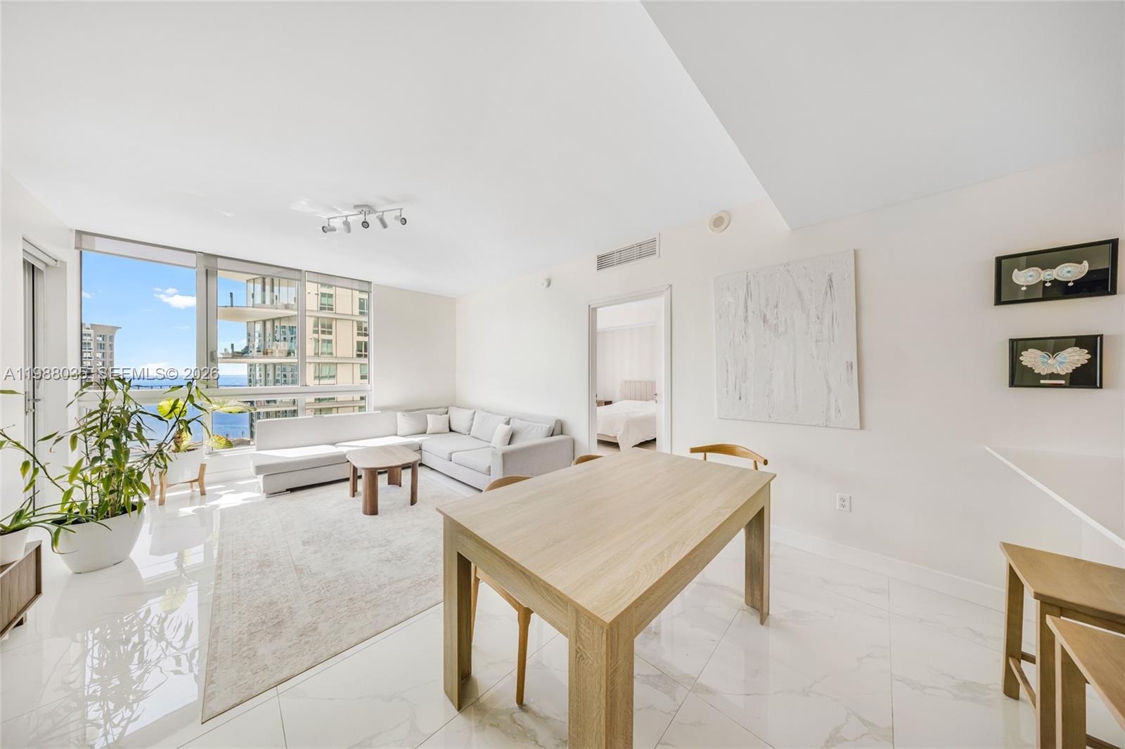 300 S Biscayne Blvd #T-2806, Miami FL 33131