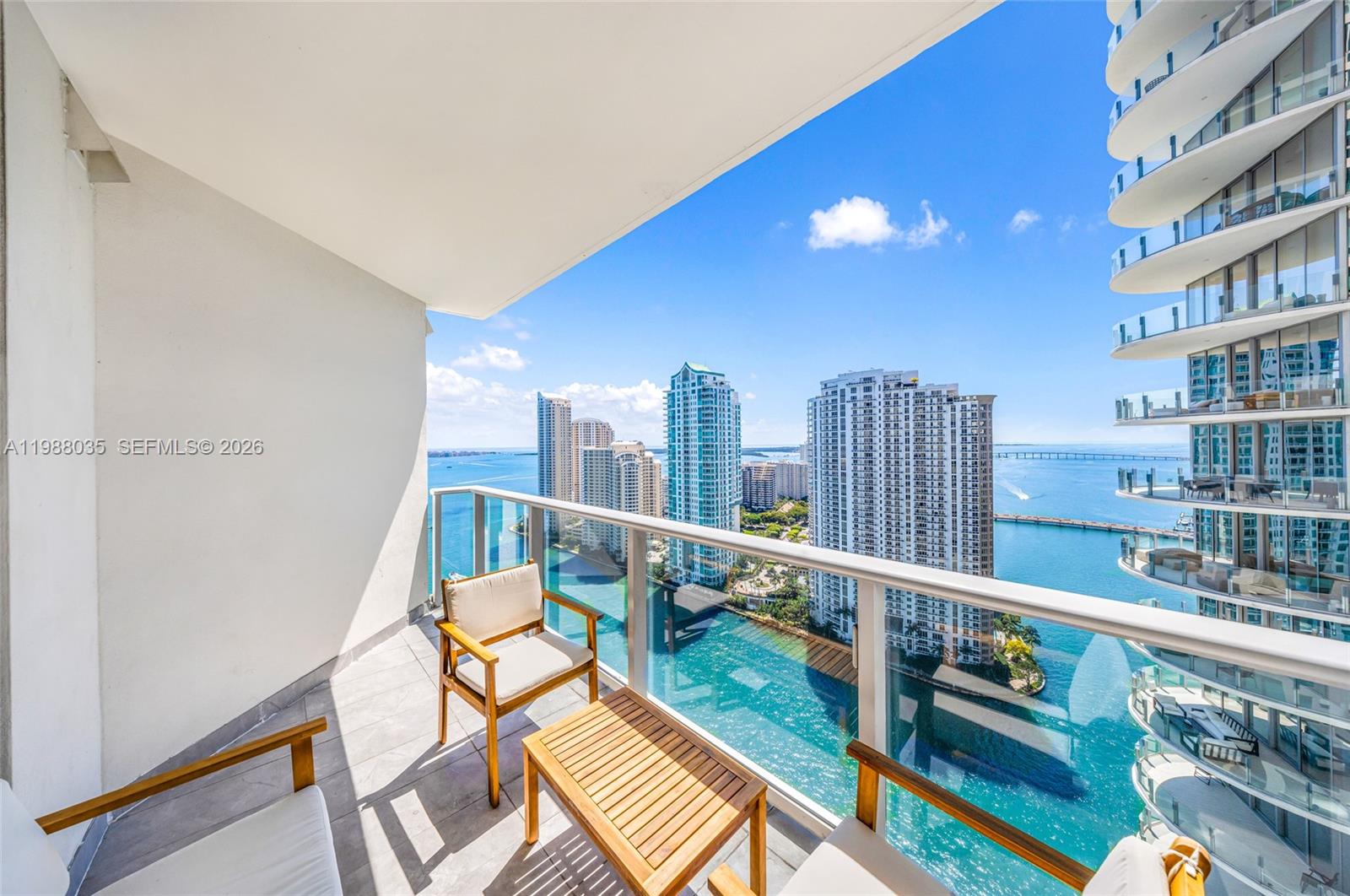 300 S Biscayne Blvd #T-2806, Miami FL 33131