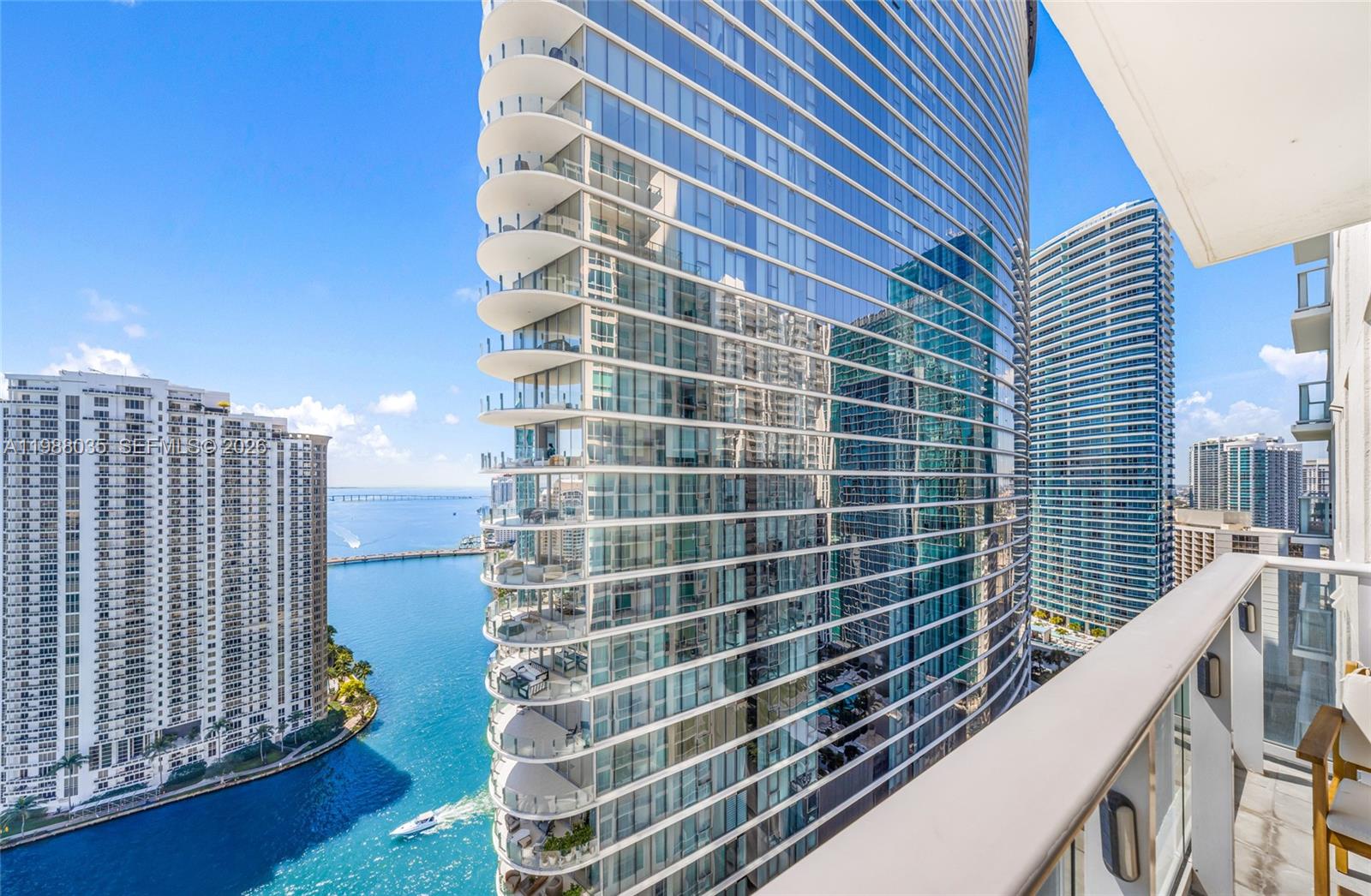 300 S Biscayne Blvd #T-2806, Miami FL 33131