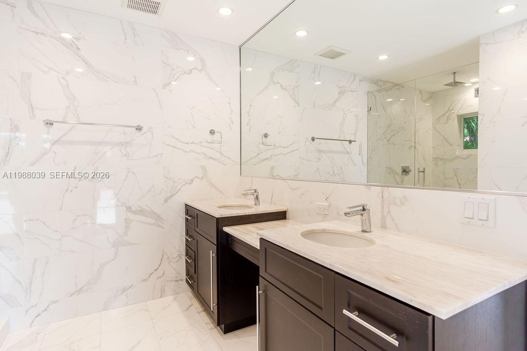 75 S Prospect Dr, Coral Gables FL 33133