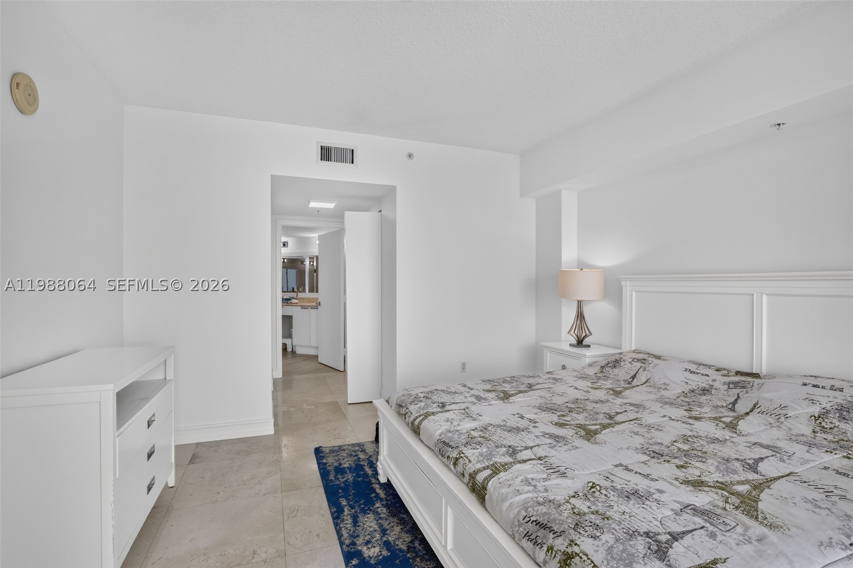 16699 Collins Ave #2404, Sunny Isles Beach FL 33160