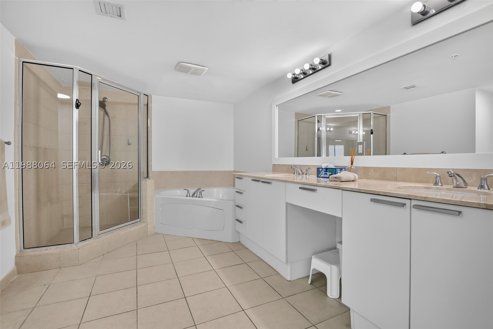 16699 Collins Ave #2404, Sunny Isles Beach FL 33160