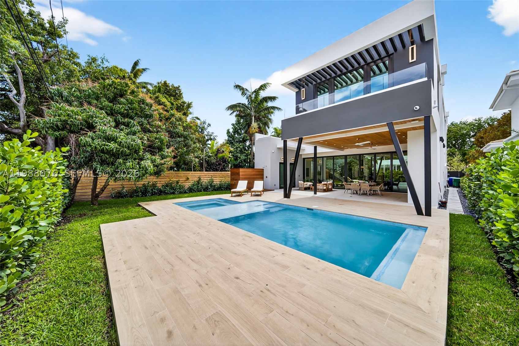 609 SW 24th Rd, Miami FL 33129