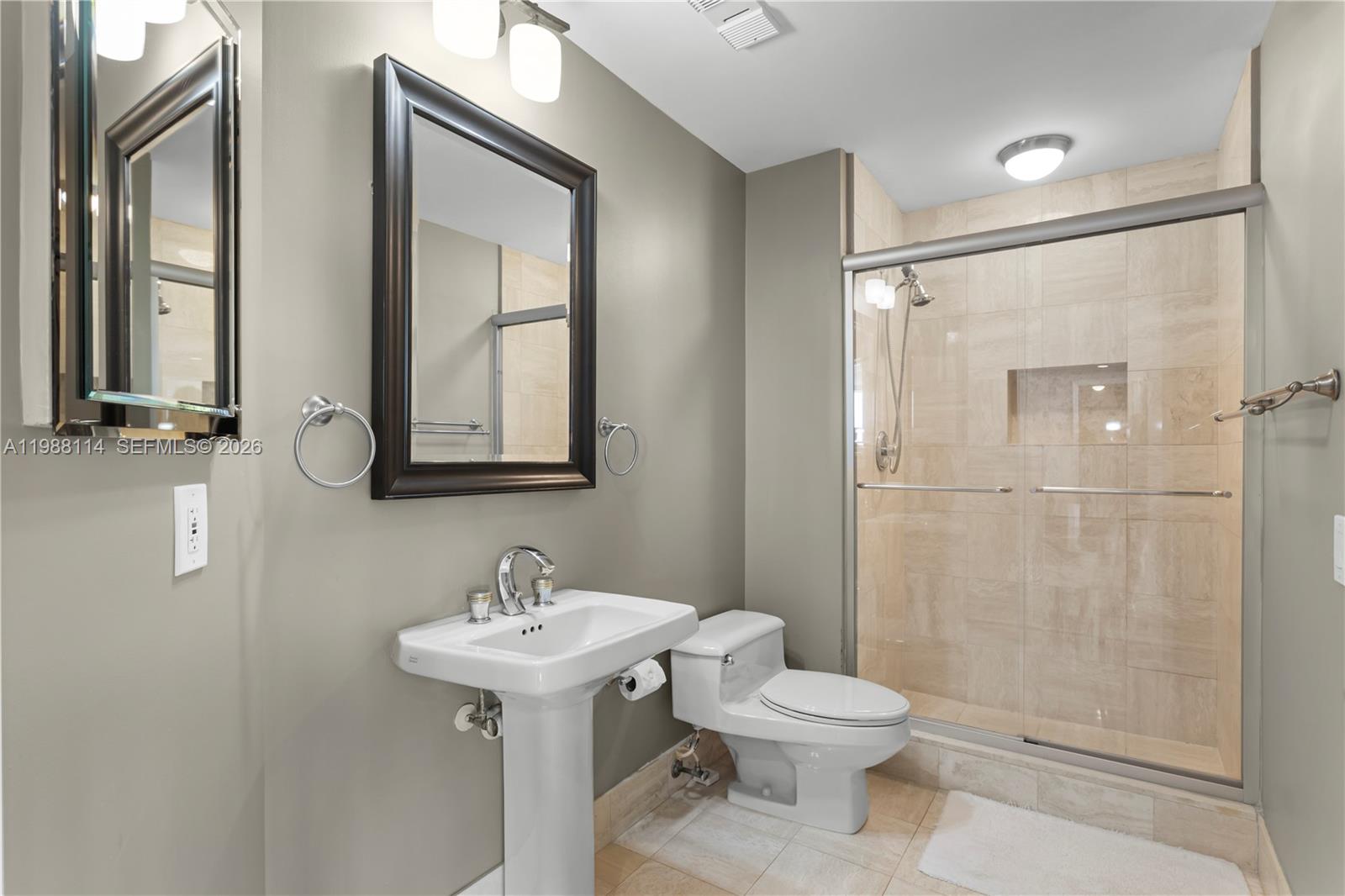 3802 NE 207th St #1001, Aventura FL 33180