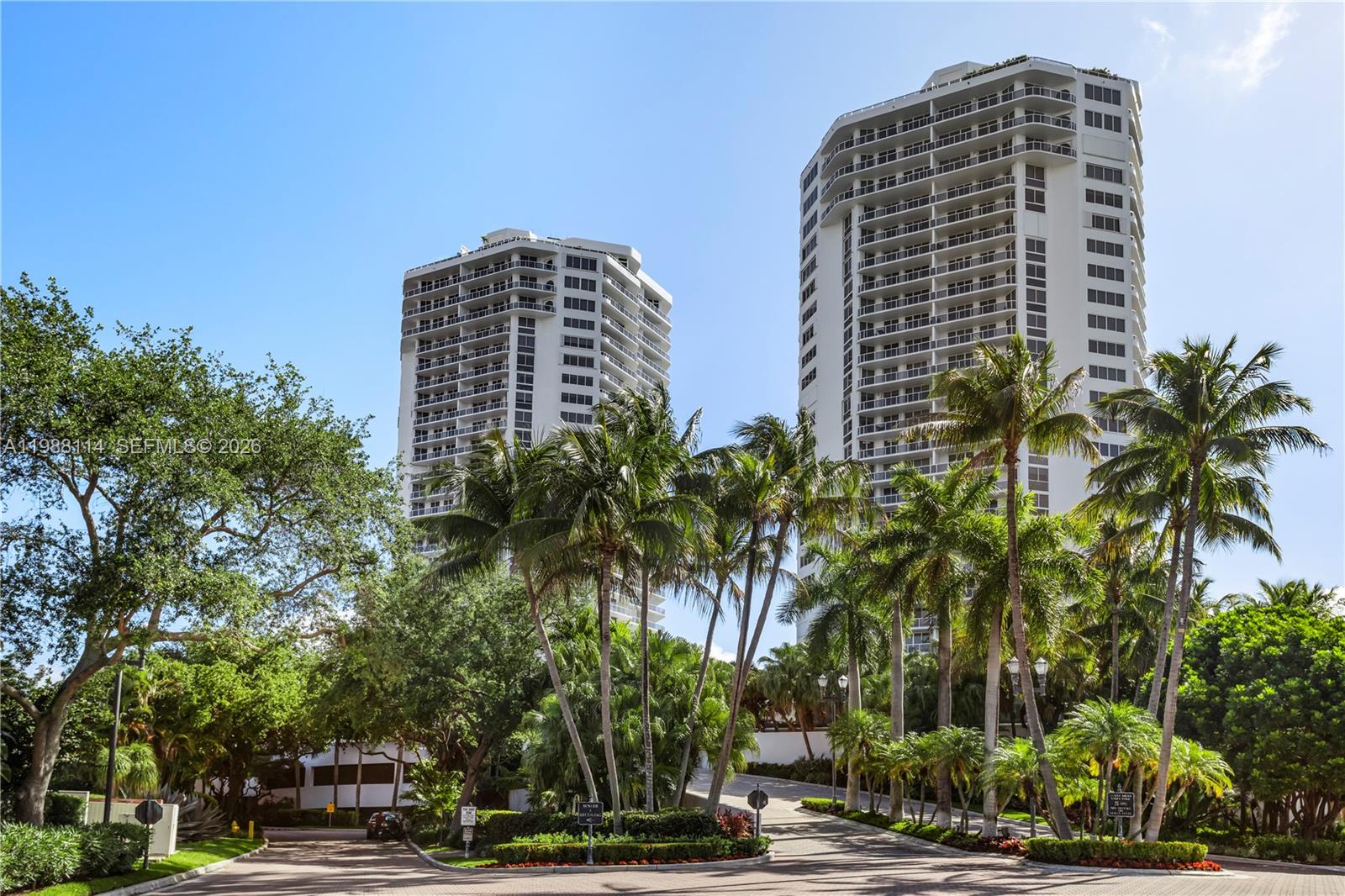 3802 NE 207th St #1001, Aventura FL 33180