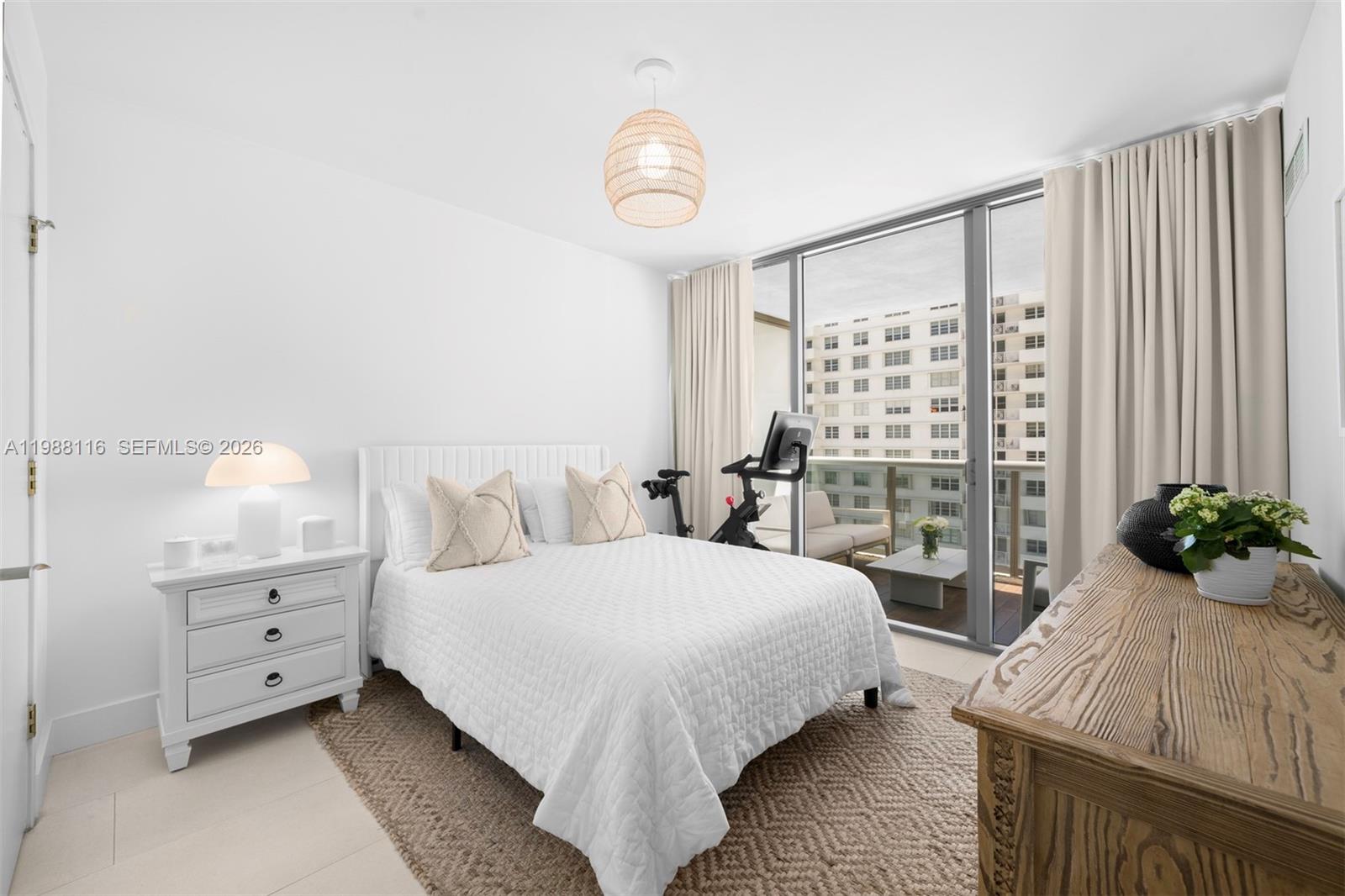 5875 Collins Ave #906, Miami Beach FL 33140