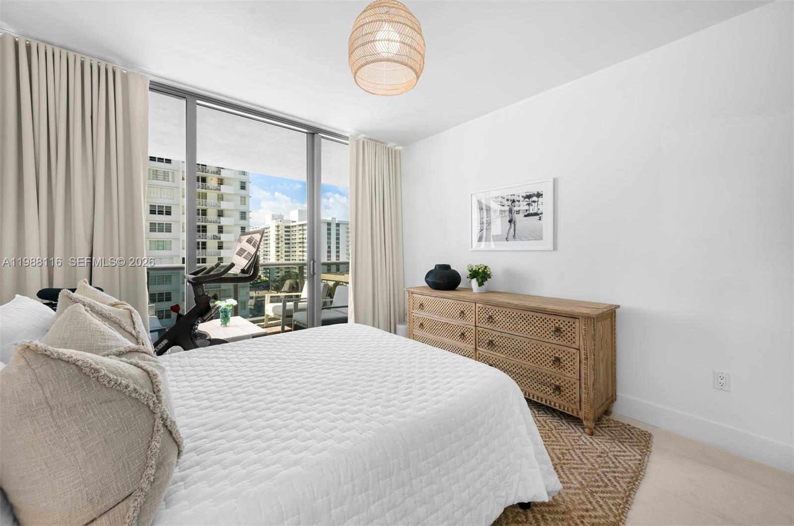 5875 Collins Ave #906, Miami Beach FL 33140