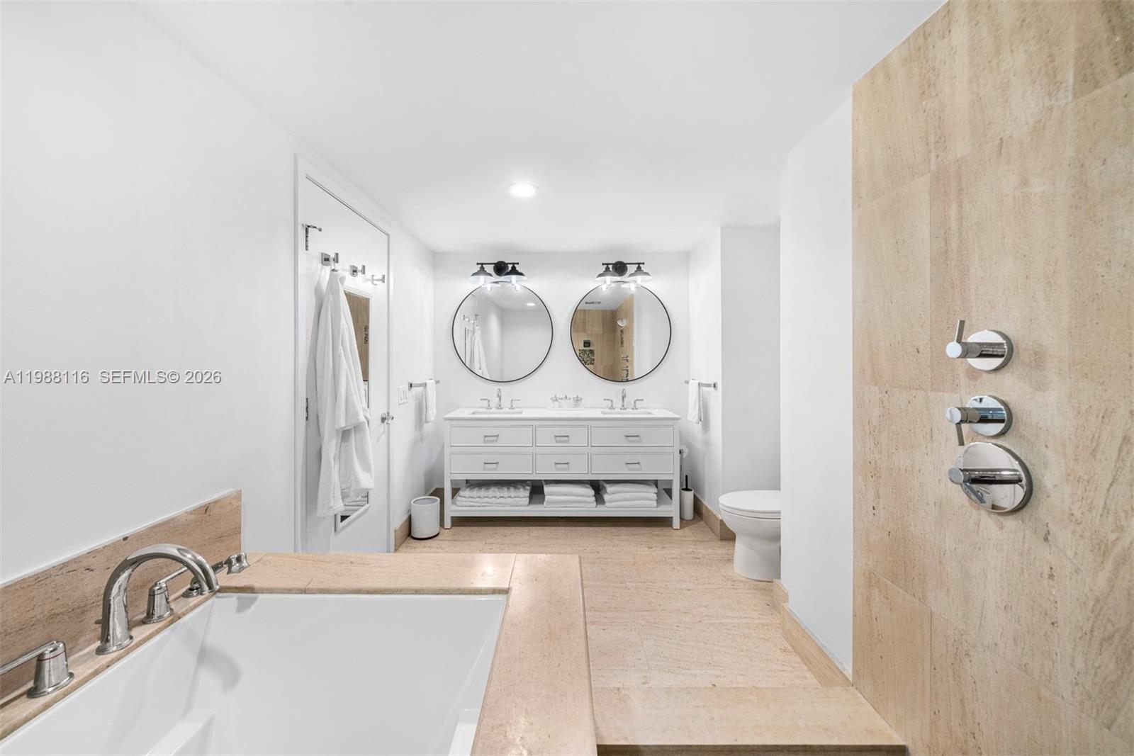 5875 Collins Ave #906, Miami Beach FL 33140