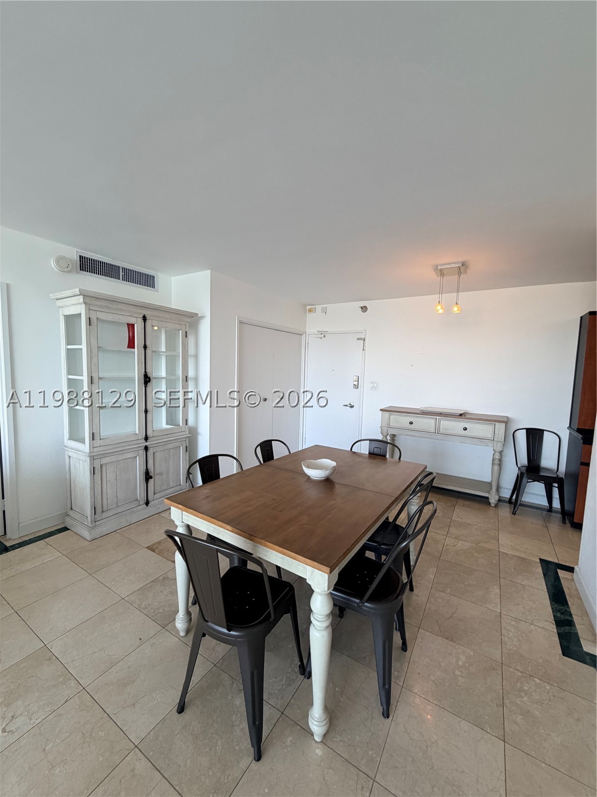5161 Collins Ave #1506, Miami Beach FL 33140