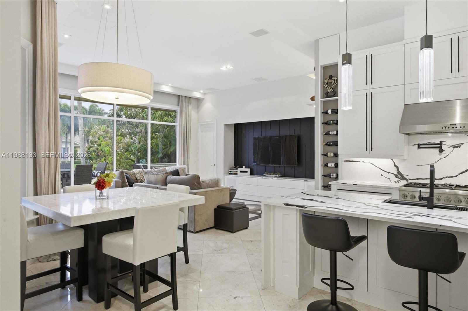 611 Sweet Bay Ave, Plantation FL 33324
