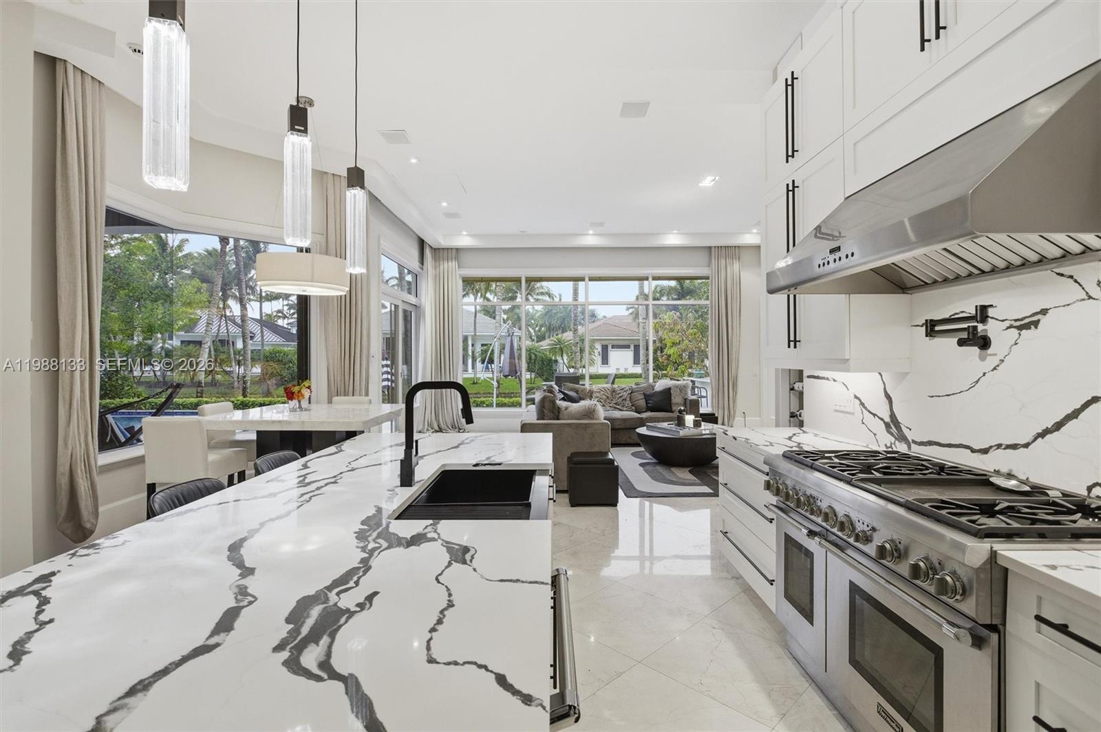 611 Sweet Bay Ave, Plantation FL 33324