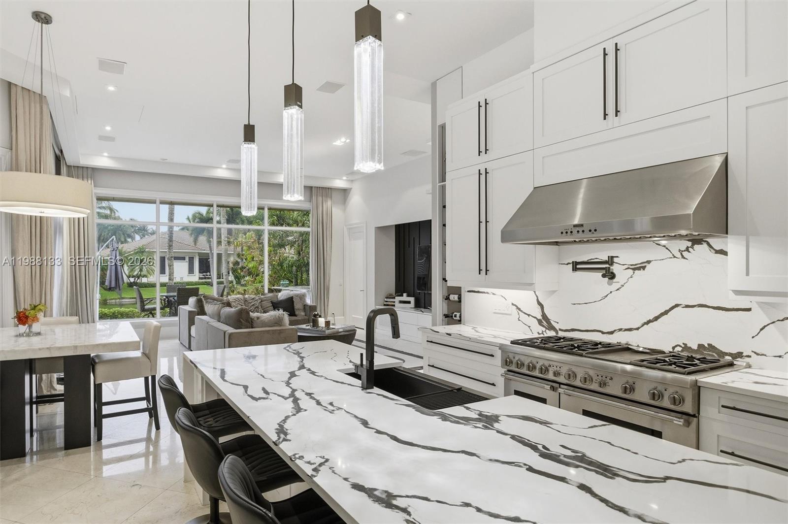 611 Sweet Bay Ave, Plantation FL 33324