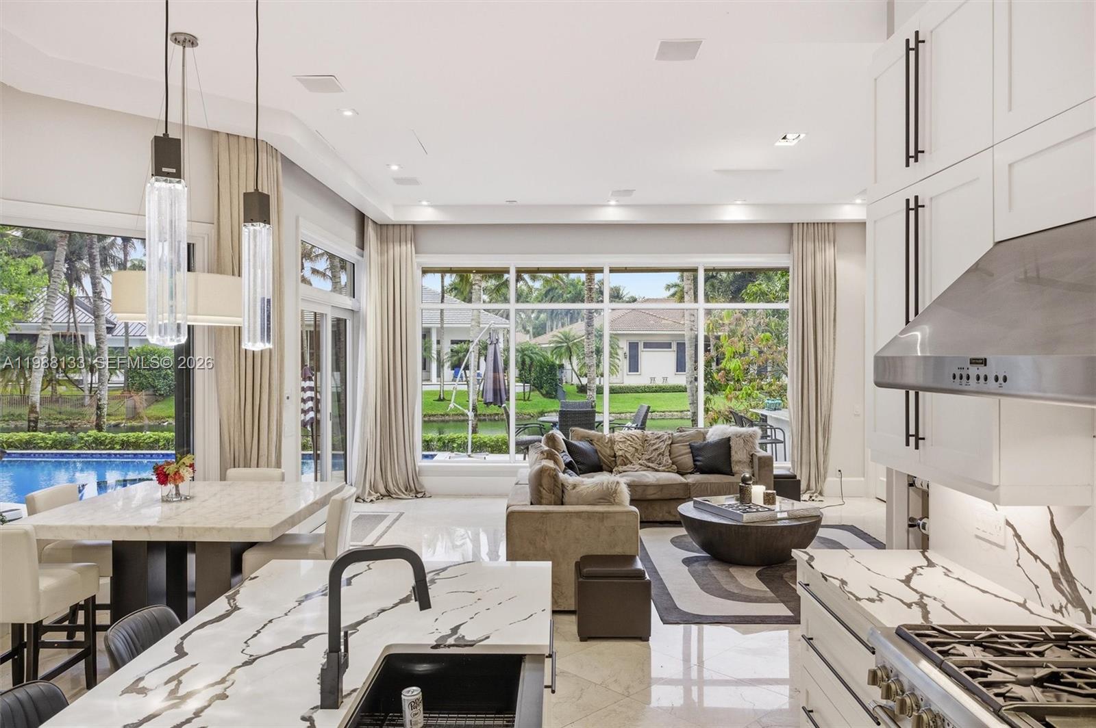 611 Sweet Bay Ave, Plantation FL 33324