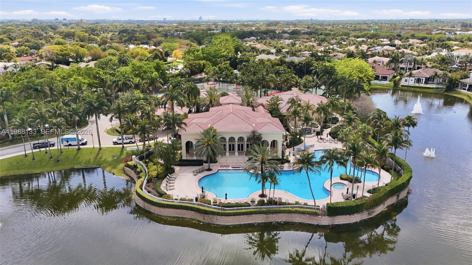 611 Sweet Bay Ave, Plantation FL 33324